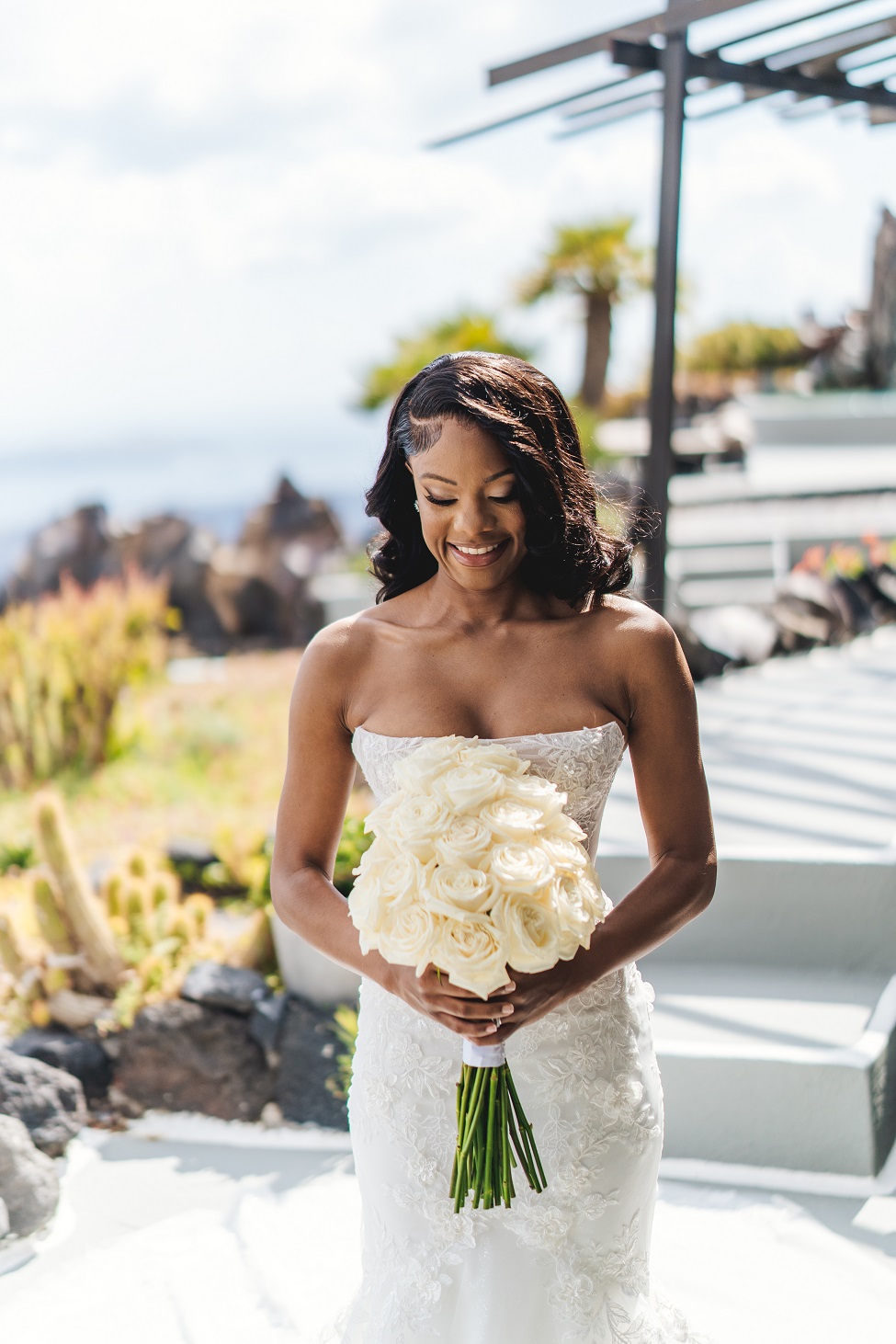 bouquets-elopement-wedding-in-santorini-greece